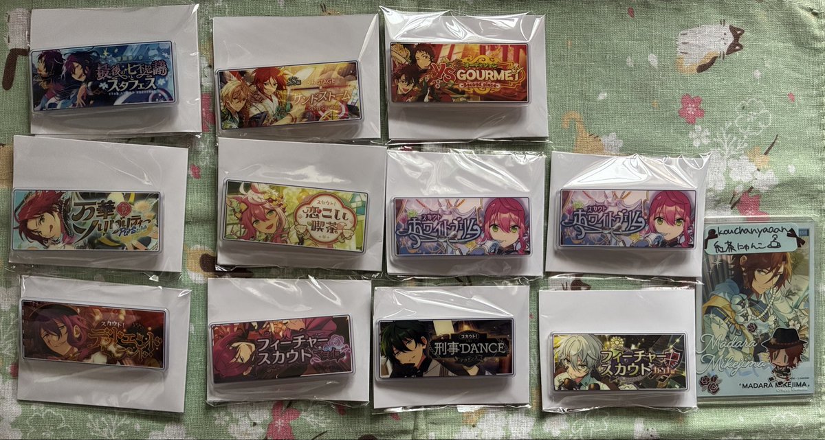 kouchanyaaan's tweet photo. 【譲渡】あんスタ バナーバッジ

譲》画像①~④
求》550円/個＋送料

☕️画像①一段目/二段目は画像③④から倍数、画像①三段目四段目五段目は画像③④から同数お迎え必須

☕️画像②〜④は条件なし

郵送希望
初回プロカ必読
検索からでもお気軽にお声かけください https://t.co/8Et0hGobA2