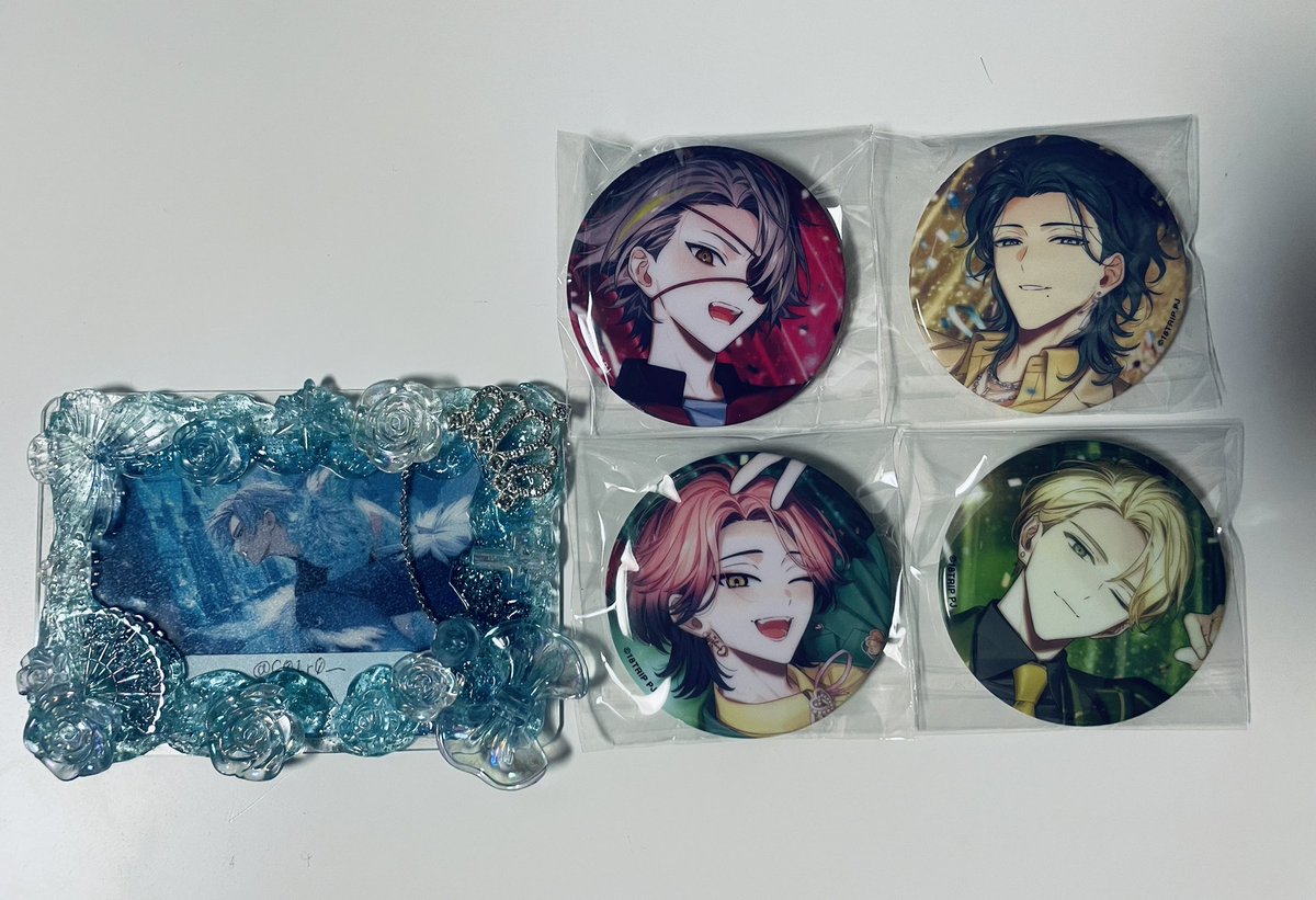C01r0_'s tweet photo. 【交換/譲渡】18TRIP エイトリ キャラバッジコレクション 缶バッジ 缶バ

【譲】北片來人 夏焼千弥 棗夜鷹 白光琉衣

【求】子タろ=定価＋送料

郵送交換
振込PayPayのみ
検索からでもお気軽にお声がけください https://t.co/0x9y0HW0pi