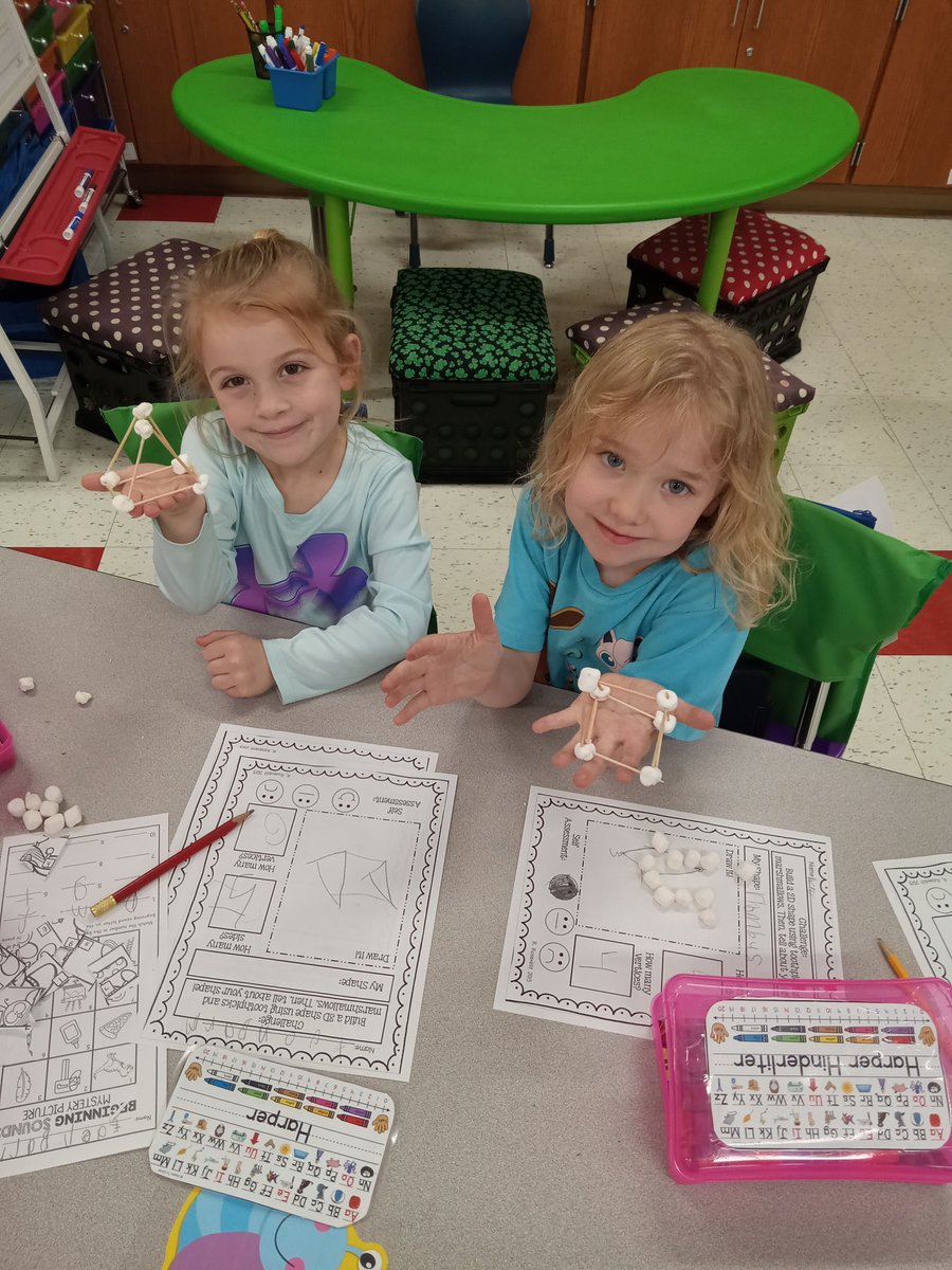 PASDofficial's tweet photo. Students in Mrs. Doverspike's class had fun creating 3D shapes during their recent Shape Unit! https://t.co/IsJGw5DGvo