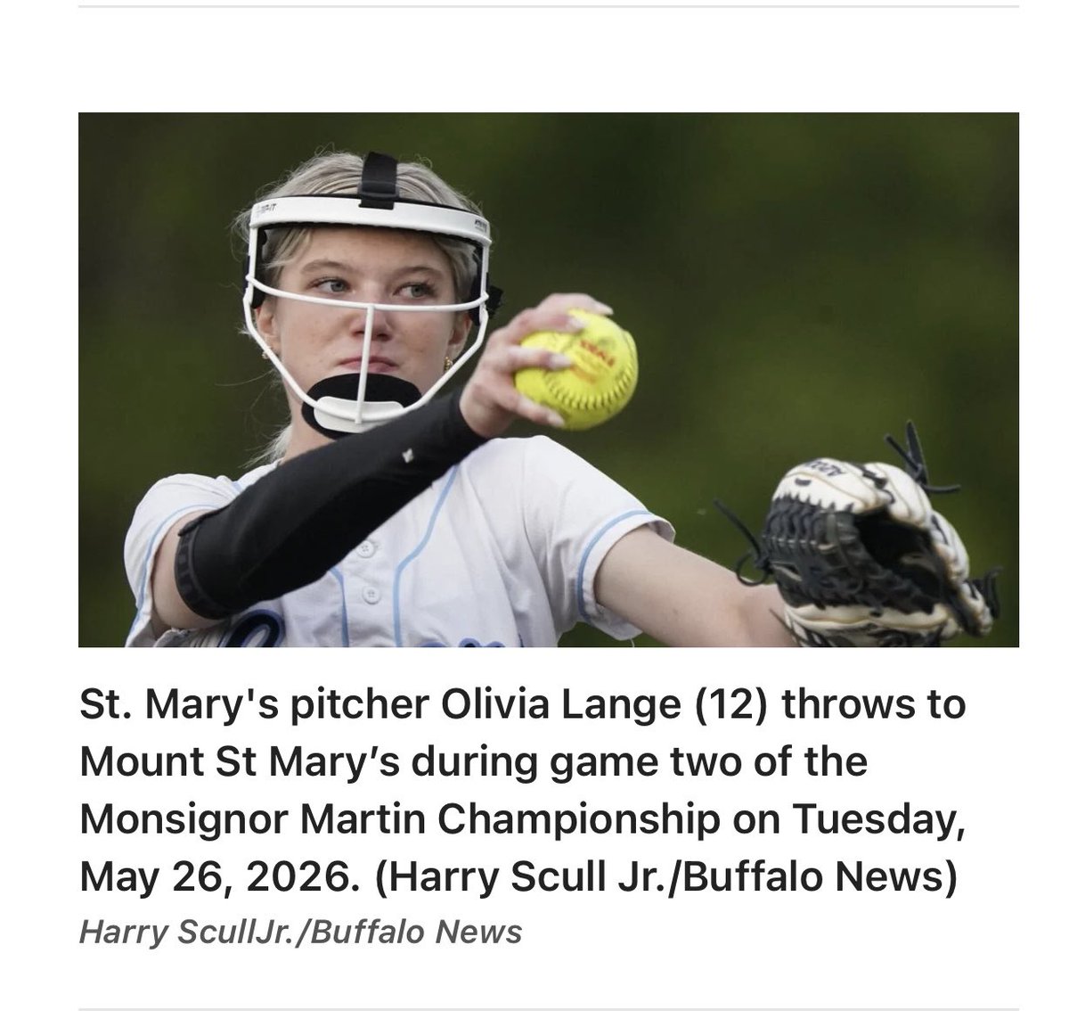 NYDiamGirls2027's tweet photo. Huge congratulations to our players @OliviaL2027 @taydesantis_dg &amp; @mya_desantis on making it to States with their high school team @SMHSoftball2017 Proud to see your hard work, dedication, and love for the game paying off. Go represent and make us proud! ￼🥎 https://t.co/mpmLLOneGE