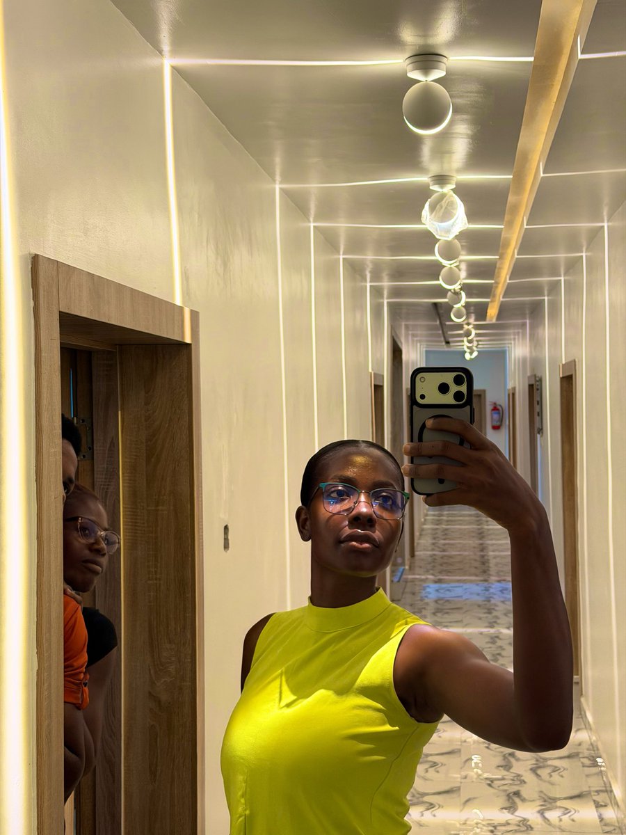 Arikeade🌹 tweet media