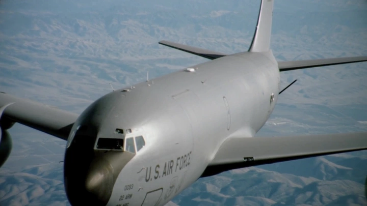 cryptorover's tweet photo. 🚨 BIG NEWS:

🇺🇸 🇮🇱 U.S. aircraft stationed in Israel are set to redeploy to European bases within 72 hours, with standby orders to return if the Iran conflict reignites.

The war looks increasingly close to ending.

GOOD for markets. https://t.co/GKmUhB2cQZ