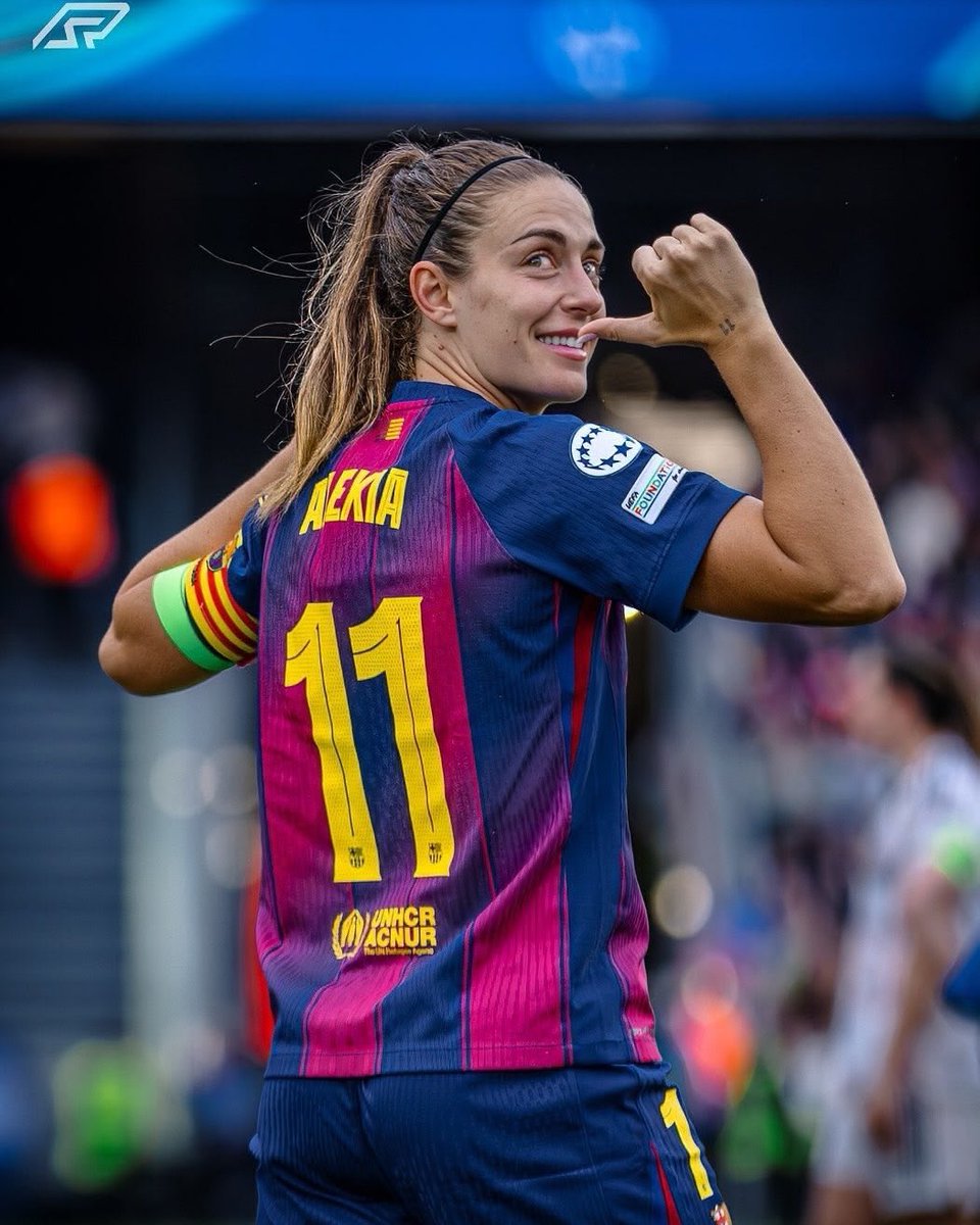 kika7AP11's tweet photo. leaving the club of her life that ties her to her family especially her father, where her best friends play, where she made her legacy, just to make way for the younger talents but to also get the baggage off of her shoulders and get back to playing football because she loves it and not because what’s demanded from her? that takes balls and is the most selfless thing in the world she’s done, that any footballer male or female can ever do…she’s our La Reina for a reason and por sempre will be!!! 💙❤️