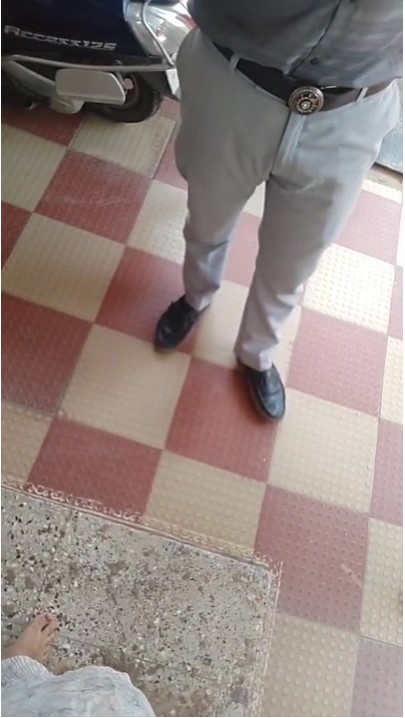 KumarDives50543's tweet photo. @Bajaj_Finance @Bajaj_Finserv
Your recovery agents illegally visited my home without proper ID verification &amp; threatened me at my residence.
Such intimidation &amp; unauthorized recovery practices violate RBI recovery guidelines. Immediate intervention is required to stop harassment. https://t.co/c6pDaFrxmp