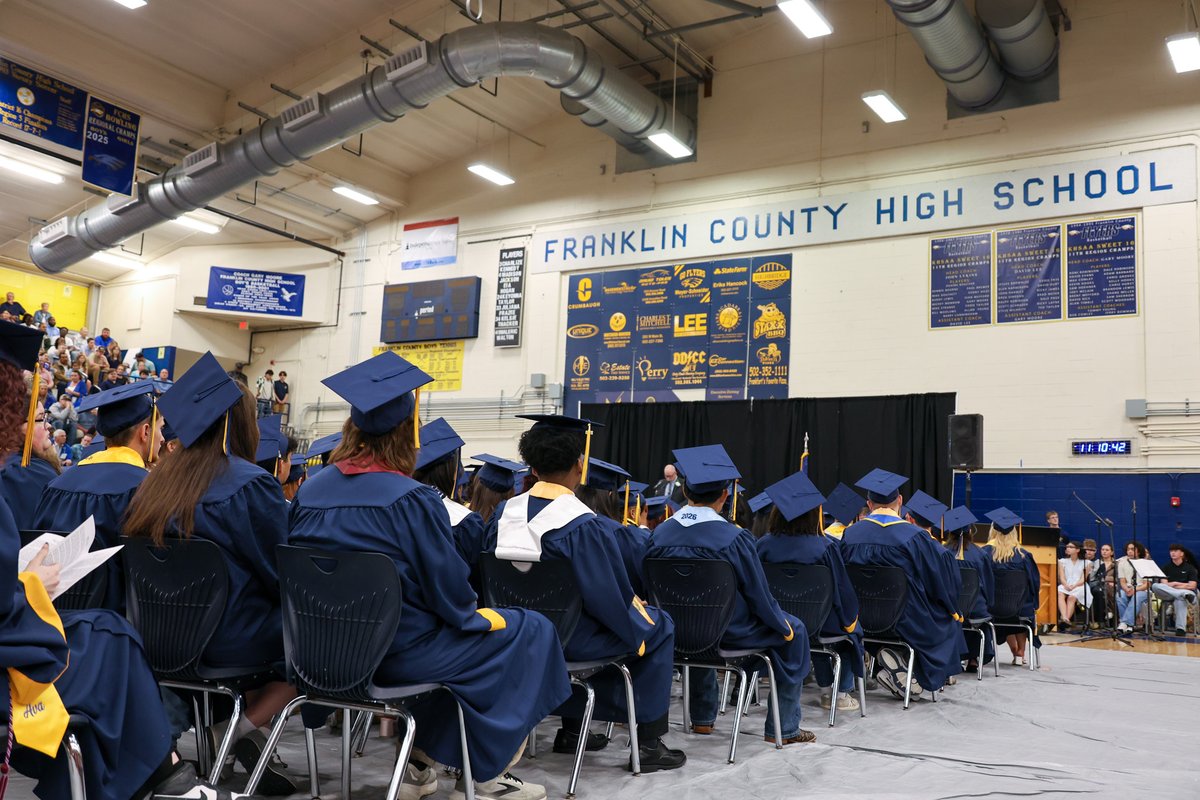 OneTeamFCS's tweet photo. Congratulations to the Class of 2026 from Franklin County High School 🎓 https://t.co/iTK2rjvhWm