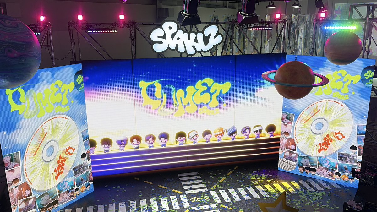 Lua_9m's tweet photo. 스파클즈 팝업 다녀왔어요..
다녀왔지만 슬픈 이유

트친분이랑 합쳐서 10특을 30개 정도 받을만큼 썼는데 백라가 한개나왔어여 엉엉 
트친분거 구해드리구 싶었는데 어쩜 이렇게 나오죠..? 너무 속상함

그러한 이유로 혹시 10특 교환 구하시는분 계실까요😭 백라 제외 다 있어요! 백라이트 구해요 https://t.co/FfUV8fNYSR