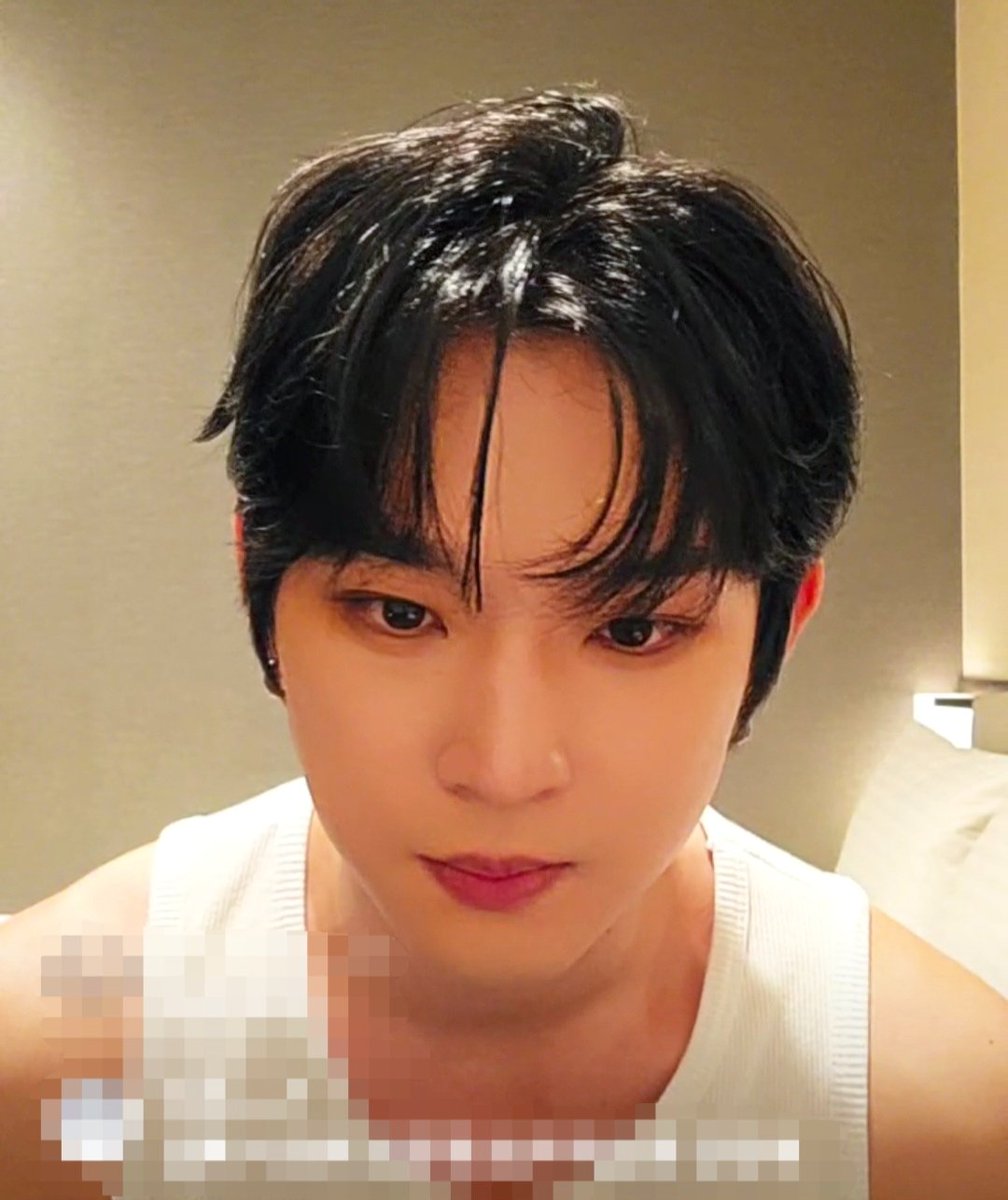 smul_20's tweet photo. 오늘 김건학 ㄴㅁ 잘생겼어🤯 https://t.co/0gnuTmiTAR