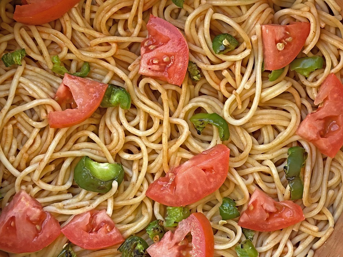 Robotvirgin's tweet photo. Pasta with Guacamole!

.
.
.
.
#pastalove #pasta #pastalover #guacamole #guac #avocado #avocadolover #vegan #veganfood #plantbased #veganism #veganfoodie #veganfortheanimals #portlandvegans #govegan #vegandinner #veganitalianfood  #pastalover #veganitalian #pastaislife #pastalife https://t.co/UnngtaTG2n