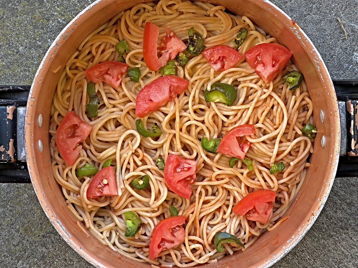 Robotvirgin's tweet photo. Pasta with Guacamole!

.
.
.
.
#pastalove #pasta #pastalover #guacamole #guac #avocado #avocadolover #vegan #veganfood #plantbased #veganism #veganfoodie #veganfortheanimals #portlandvegans #govegan #vegandinner #veganitalianfood  #pastalover #veganitalian #pastaislife #pastalife https://t.co/UnngtaTG2n