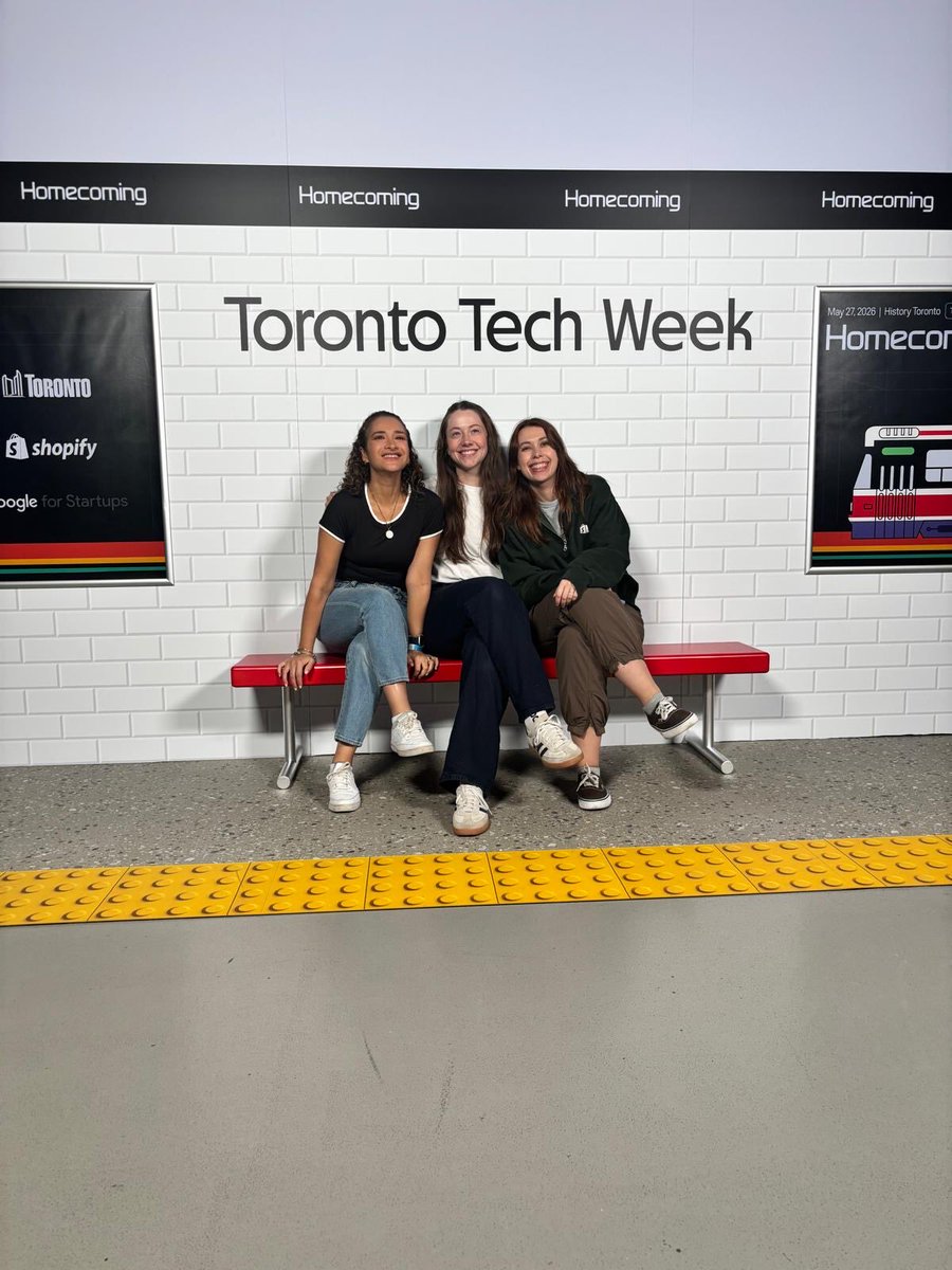 IsisAbreu6's tweet photo. Come say hello to @Shopify crew at @TOtechweek 👋 https://t.co/gDRcR3R66V