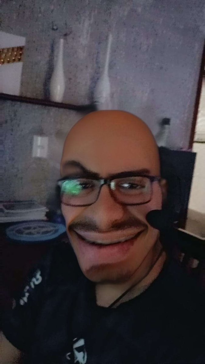 rycareca's tweet photo. rychad https://t.co/xo7kY6SZIe