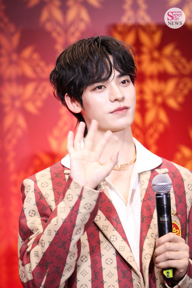 SuperStarNews tweet media