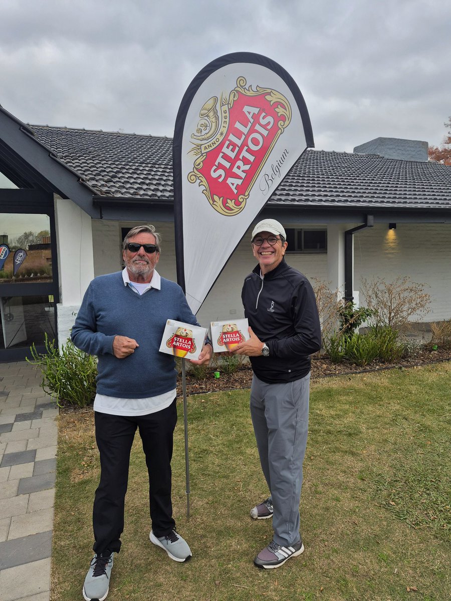 gingolfarg's tweet photo. 🏌️‍♂️✨El golf también se vive en los detalles.
Las degustaciones, los encuentros después de la ronda y las marcas que acompañan cada experiencia hacen que cada fecha del Circuito Empresarial sea algo especial

Gracias Stella Artois por acompañarnos y ser parte de estos momentos. 🍺 https://t.co/TKBUrGyQqP
