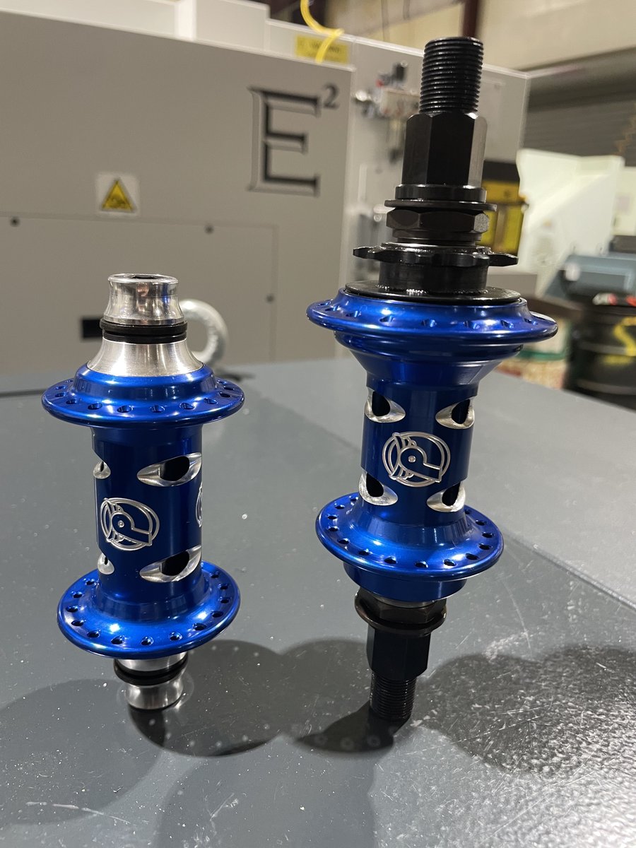 ProfileRacing's tweet photo. Small run of Blue Cat's Eye Hubs going into circulation today.
Build em' the way you like -- Contact your local bike shop to snag a pair. https://t.co/VCbpKoVqZC