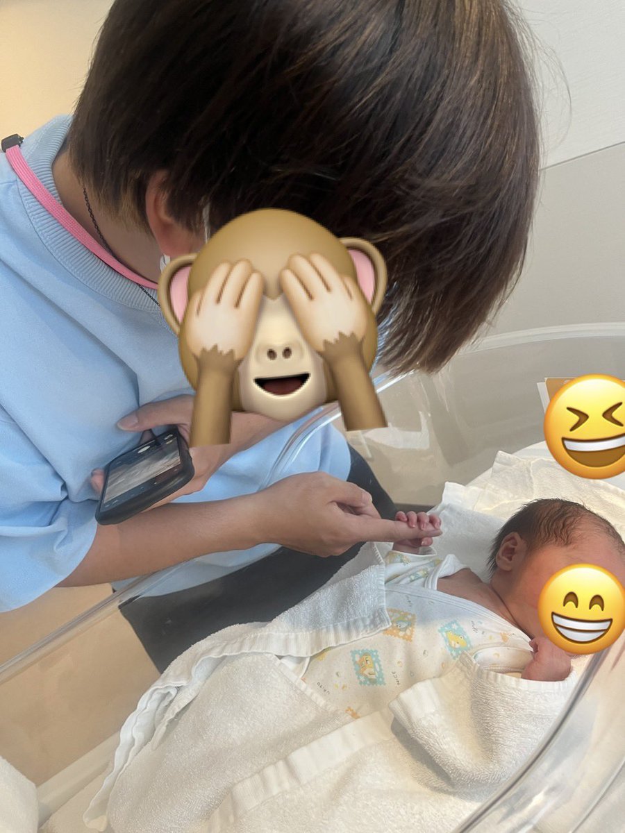 yoppi00001's tweet photo. 面会可愛かったなぁ👶🏻👶🏻👶🏻

部屋入った瞬間、激泣きの👶🏻と👧🏻に対面。

よー見たらケータイを👶🏻の耳元へ近づけていたから何してんの？？と尋ねると。。。

なんで泣いてるかわからんからPOISON流してる！！😂

って笑笑

いや、なんでやん、おもろすぎやろ🤣🤣 https://t.co/wRBG6SVCzk
