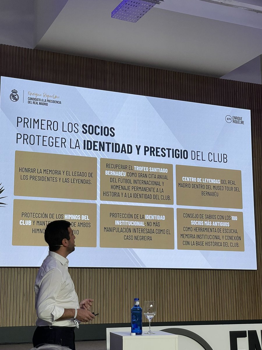 Kike tweet media