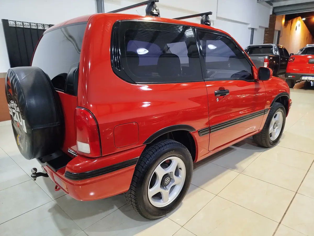 autazoapp's tweet photo. Miren que precioso este Grand Vitara en ese color, una hermosura. Es para llevarlo a Bariloche y hacerle un book de fotos como una quinceañera.

Lástima el dueño que es un cocainomano y quiere 30 lucas verdes. https://t.co/XglUH0Duei