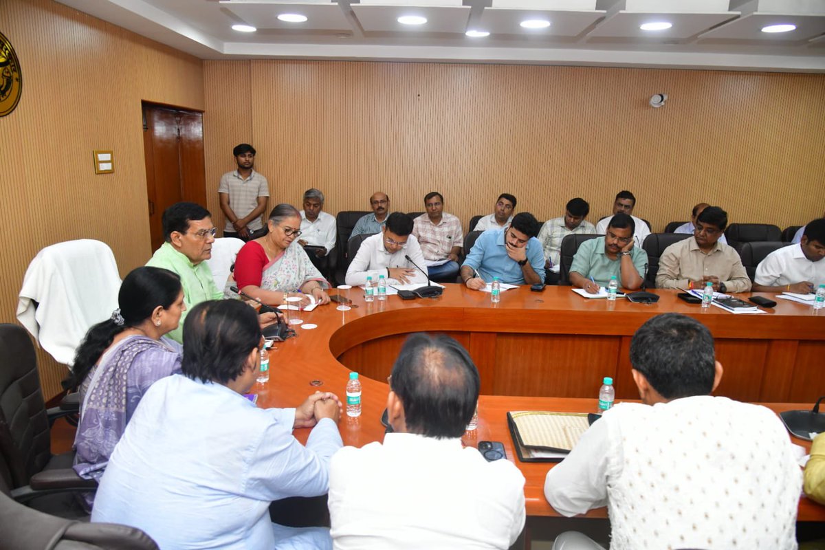 Lucknow Municipal Corporation tweet media