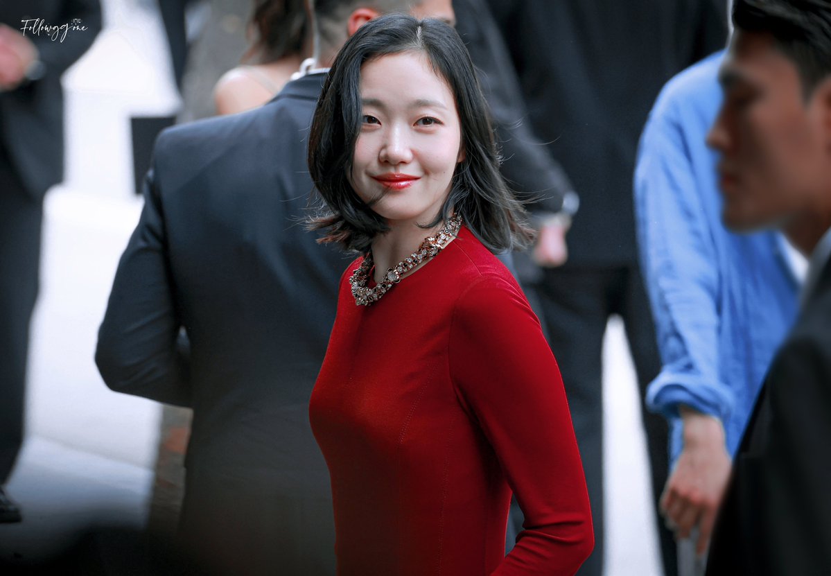 followggone0702's tweet photo. 260526 서울 샤넬쇼 출근

#김고은 #KIMGOEUN
#샤넬 #CHANELMétiersdArt https://t.co/ICsFd7kW3C