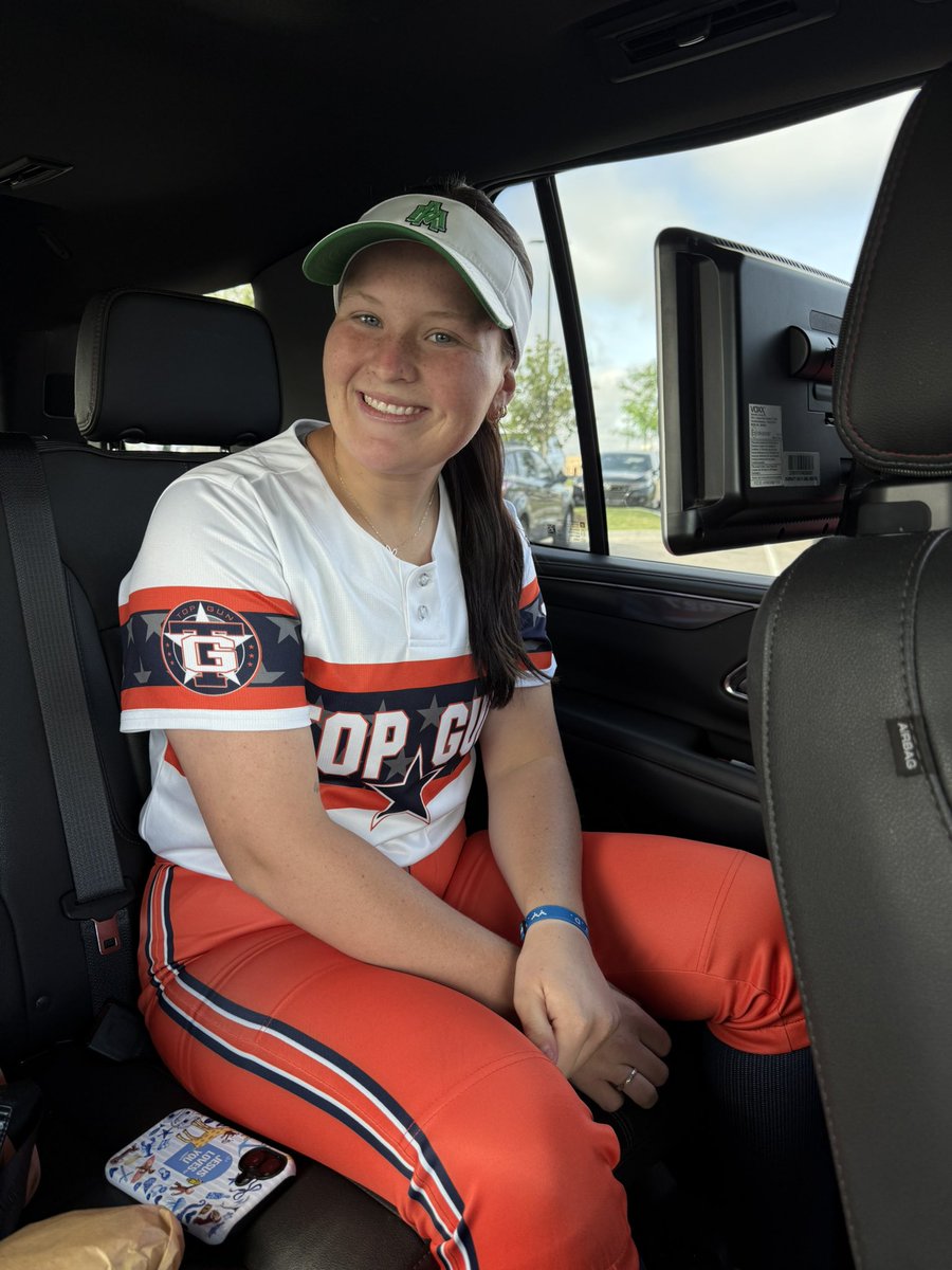 Lilly252027's tweet photo. Summer ball started this past weekend, and I’m so excited!! We had a good outing going undefeated until the championship game, and fell short 3-2. @Coach_Lem_UAM @UAM_Softball #GIWIH #SCBulldogSoftball https://t.co/6H3LuGb5IX