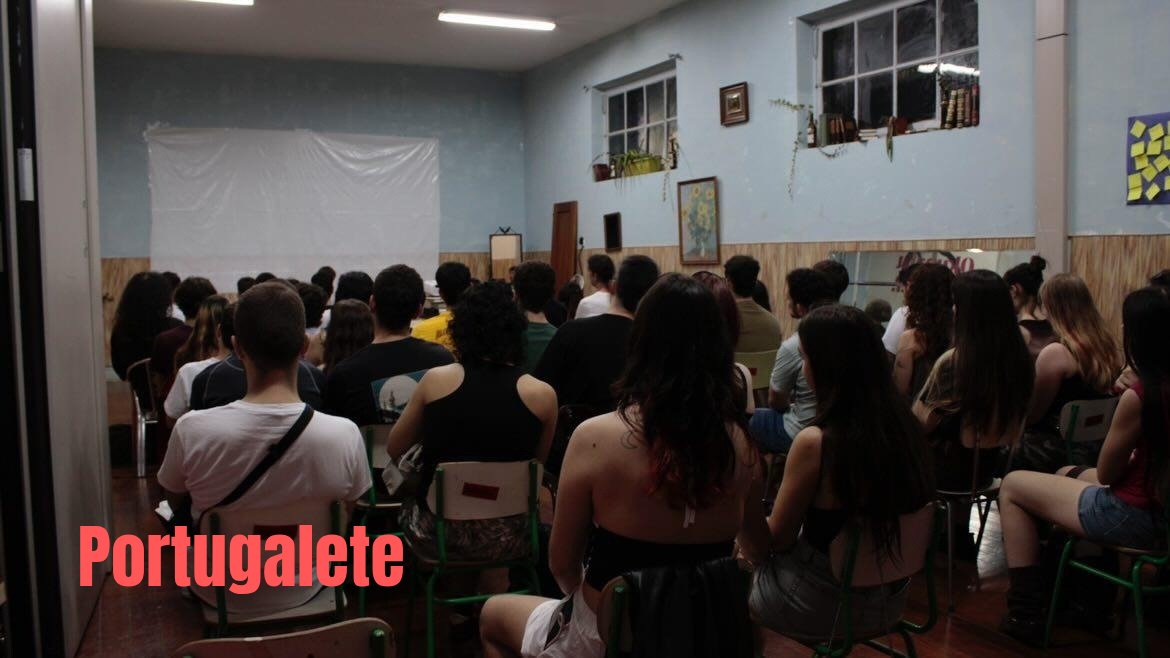 documental_csm's tweet photo. Mila esker orain arte Euskal Herriko proiekzioetara gertutatu zareten guztioi. Plazer bat izan da gure dokumentala zuen espazioetan aurkeztea. https://t.co/4o6tDkzGcB