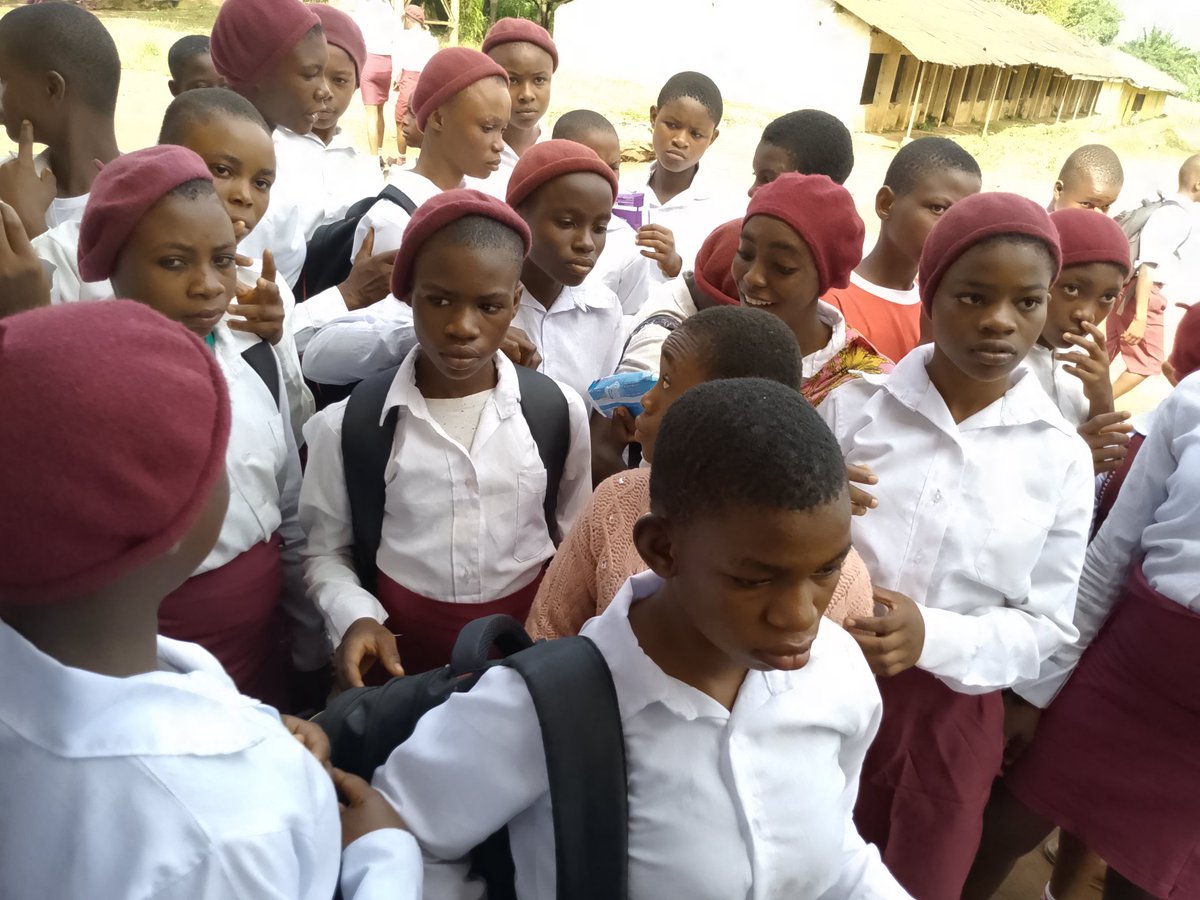 amaclare_'s tweet photo. @AnitaParve57846 @emembridget @fundforpeace @gada_nigeria @UNICEF_Nigeria @UNICEFEducation @ChildrensRights @children @DenyseUwa @GADA_PHC @UNICEFUSA Let us continue to nurture, empower, and inspire every child to dream big and shine brightly. 🌟
Happy Children’s Day!
#ChildrensDay2026
#NigeriaChildrenDay
#EveryChildMatters
#ProtectTheChild
#AmaclareConnect
#InvestInChildren https://t.co/noIg08ztIY