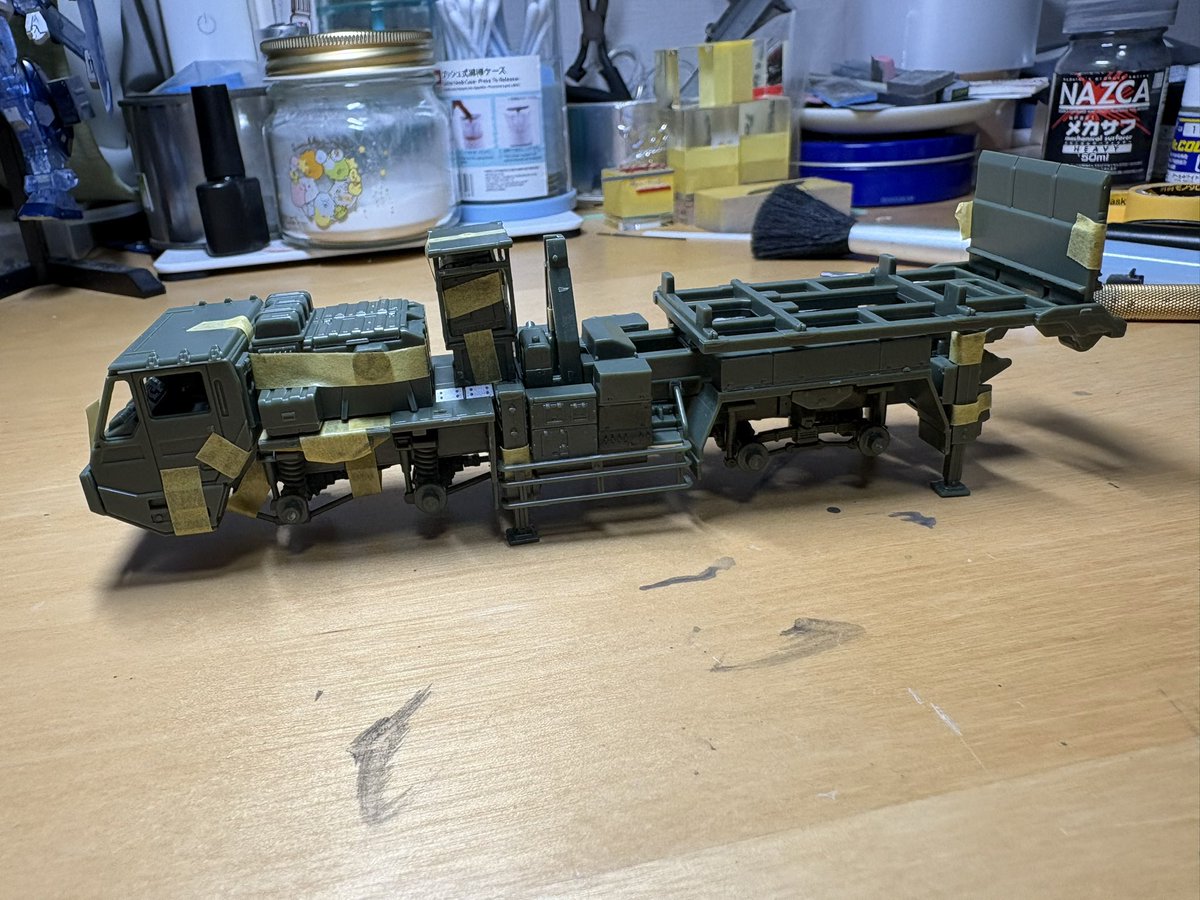 kokushi_0625's tweet photo. 初挑戦、陸上自衛隊AFVプラモ。
とりあえず発射機である車両を仮組しました。せっかくなので、12式から25式へのアップデートを実施しようと画策中…
変更箇所が地味に多く、一つ一つ確認を進めています。
#プラモデル
#アオシマ
#25SSM
#25式地対艦誘導弾
#陸上自衛隊 https://t.co/7XZ0FbmHli