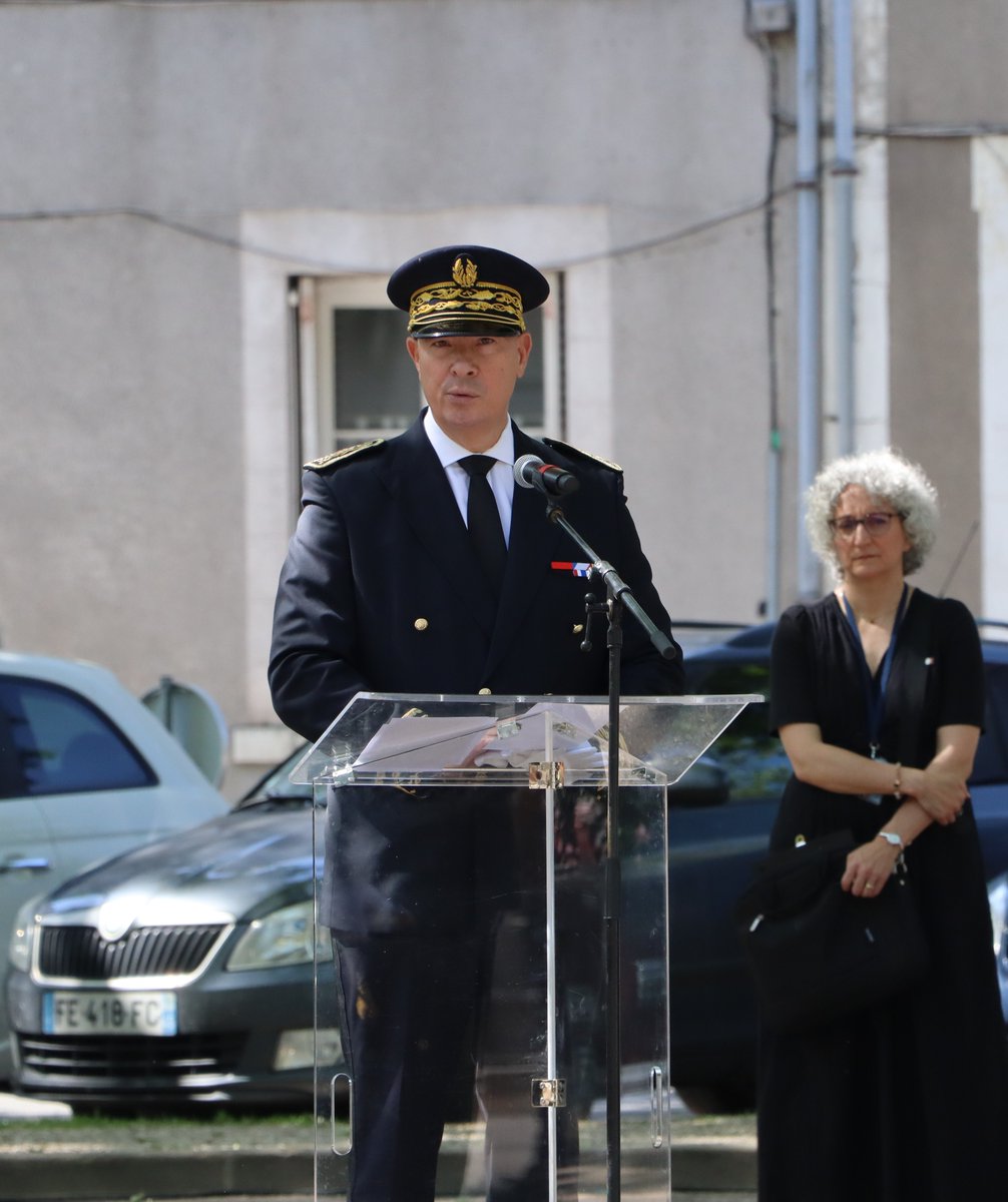 Image de Préfet Centre-Val de Loire et Loiret : 🇫🇷 Ce matin, Hugues Moutouh, préfet Préfet Centre-Val de Loire et Loiret a présidé la cérémonie à 