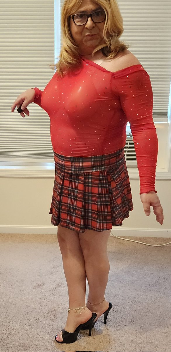shelleycd55's tweet photo. Good morning lovelies! Happy humpday💋 https://t.co/tvTsdT3vR0