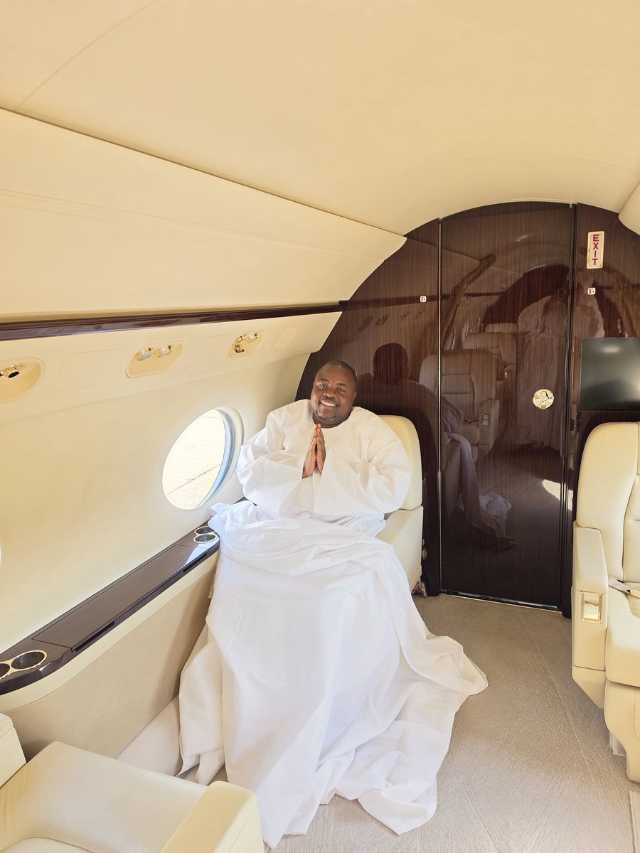 wicknellchivayo's tweet photo. HAPPY BIRTHDAY 🎂 to my wife ♥️♥️♥️ as we welcome our new GULFSTREAM G550... You are loved beyond measure...We are destined for GREATNESS...🙏🙏🙏 https://t.co/sDjwz7jcNc