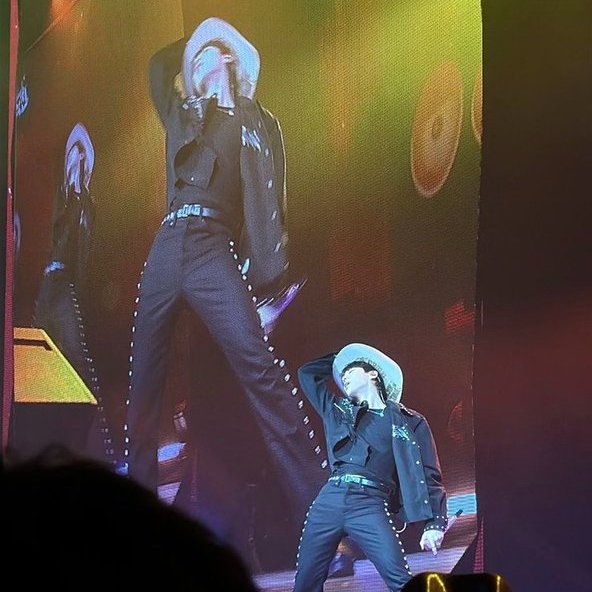 jinspam_'s tweet photo. The closest pic that we got from this cunty Run Jin tour is this flag bearer Jin !! https://t.co/TF1Fi0nOm6