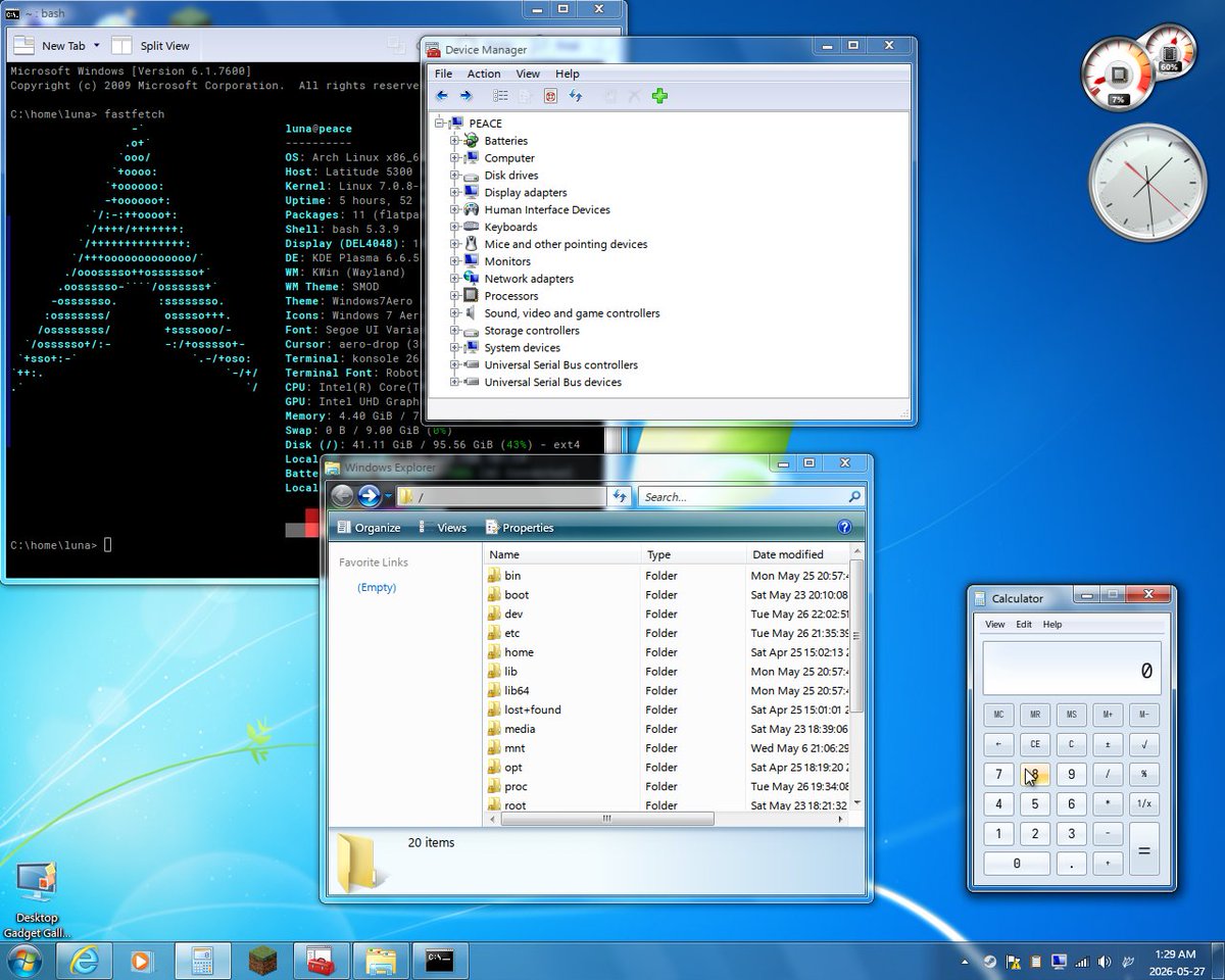 3VEtrushka's tweet photo. chat i just updated to linux 7 why does it look like that https://t.co/YItnYNBZk5