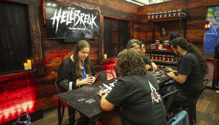 projo_one's tweet photo. Interesante entrevista sobre @Hellbreak_TCG  en @MojoNationUK... se viene a España EL juego de cartas más terrorífico para la parte final del año, wanna play?

https://t.co/oFwnCGr1bq https://t.co/4wE3Uc7IsY
