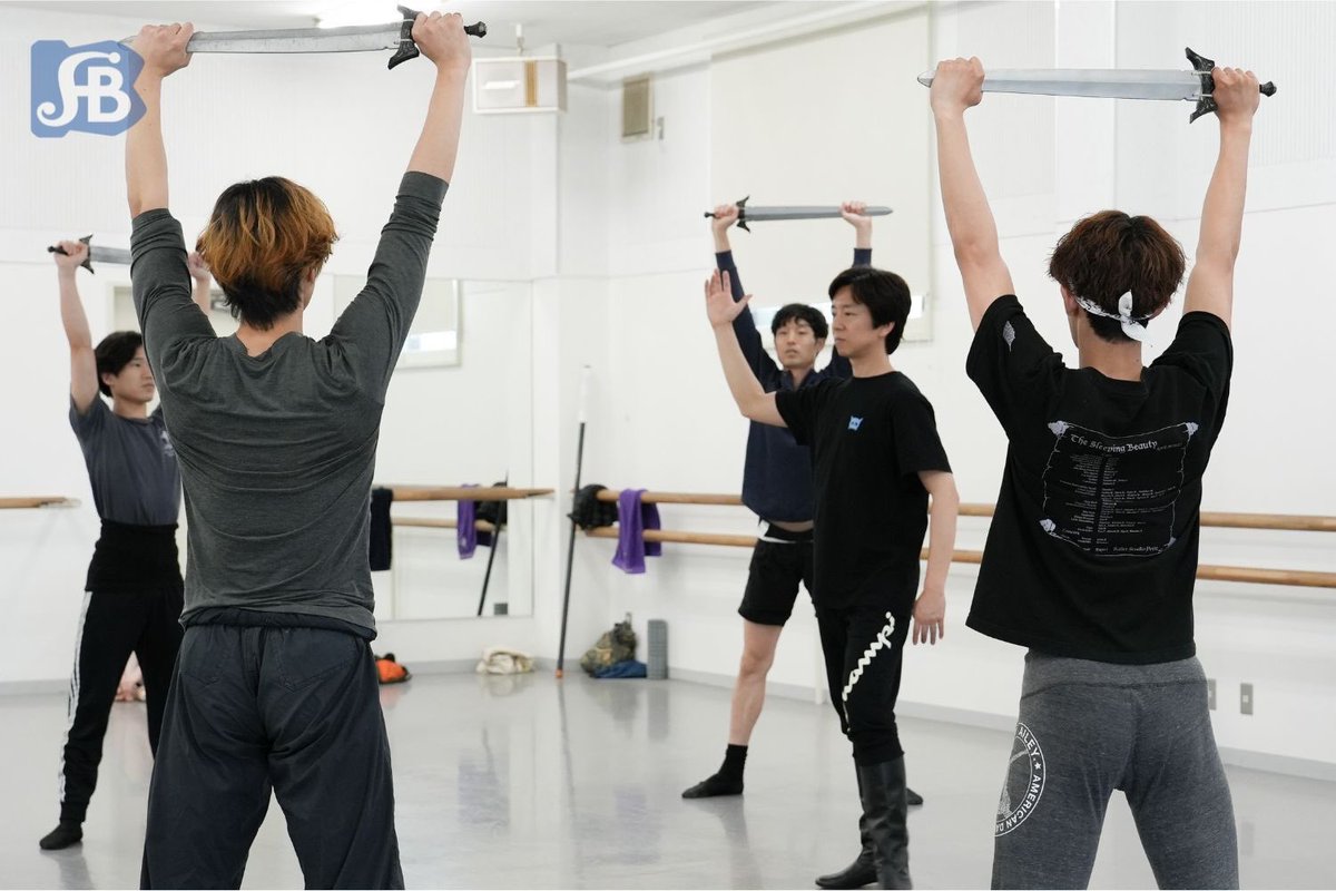 ballet_sh's tweet photo. ⚔️『バレエ・ドラゴンクエスト』全2幕

📅 8/1(土) 14:15開場 / 15:00開演
　  8/2(日) 13:15開場 / 14:00開演

📍兵庫県立芸術文化センター KOBELCO大ホール

この夏、劇場でしか味わえない感動を。
どうぞお見逃しなく！

▼公演詳細・ご購入はこちら✨
https://t.co/vUDd29xnnE https://t.co/9NhxShYUtU
