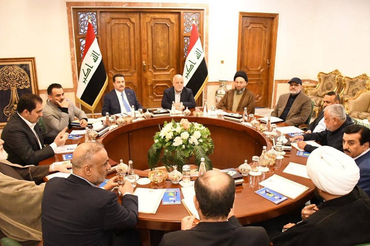 aboali2000ali's tweet photo. #السيد_مقتدى_الصدر 
رداً على السفير البريطاني  :
إن كانت ثلة من الشيعة قد مثلت بين إيديكم
فحن لسنا منهم ولن نكون منهم
 لا في الدنيا ولا في الآخرة
#لا_يجمعنا_معهم_حتى_حب_الحسين https://t.co/D6pXN5ia4s