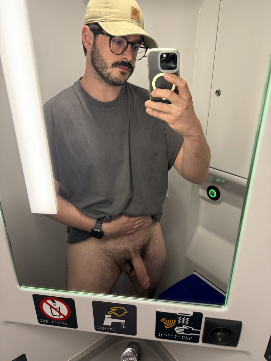 ChipyUp's tweet photo. Que aburrido fue el tren 🫠 https://t.co/gglAqG1FXZ