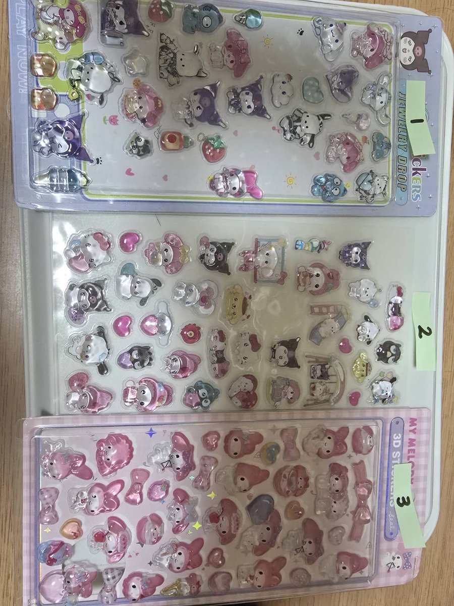 moriko_000's tweet photo. お財布作りごっこやるべ
キャラもん5個＋動物とか魚とか薔薇ならハートやら5個の計10個まで
デカキャラは1人１個(小2個分)
︎🌟ある程度キャラ番号控えてる人優先✨✨
とりあえず時間が読めんから先着5名でやってみるわ👍🏻✨
あとは流れで考える◎ https://t.co/hN7NhVg1x5