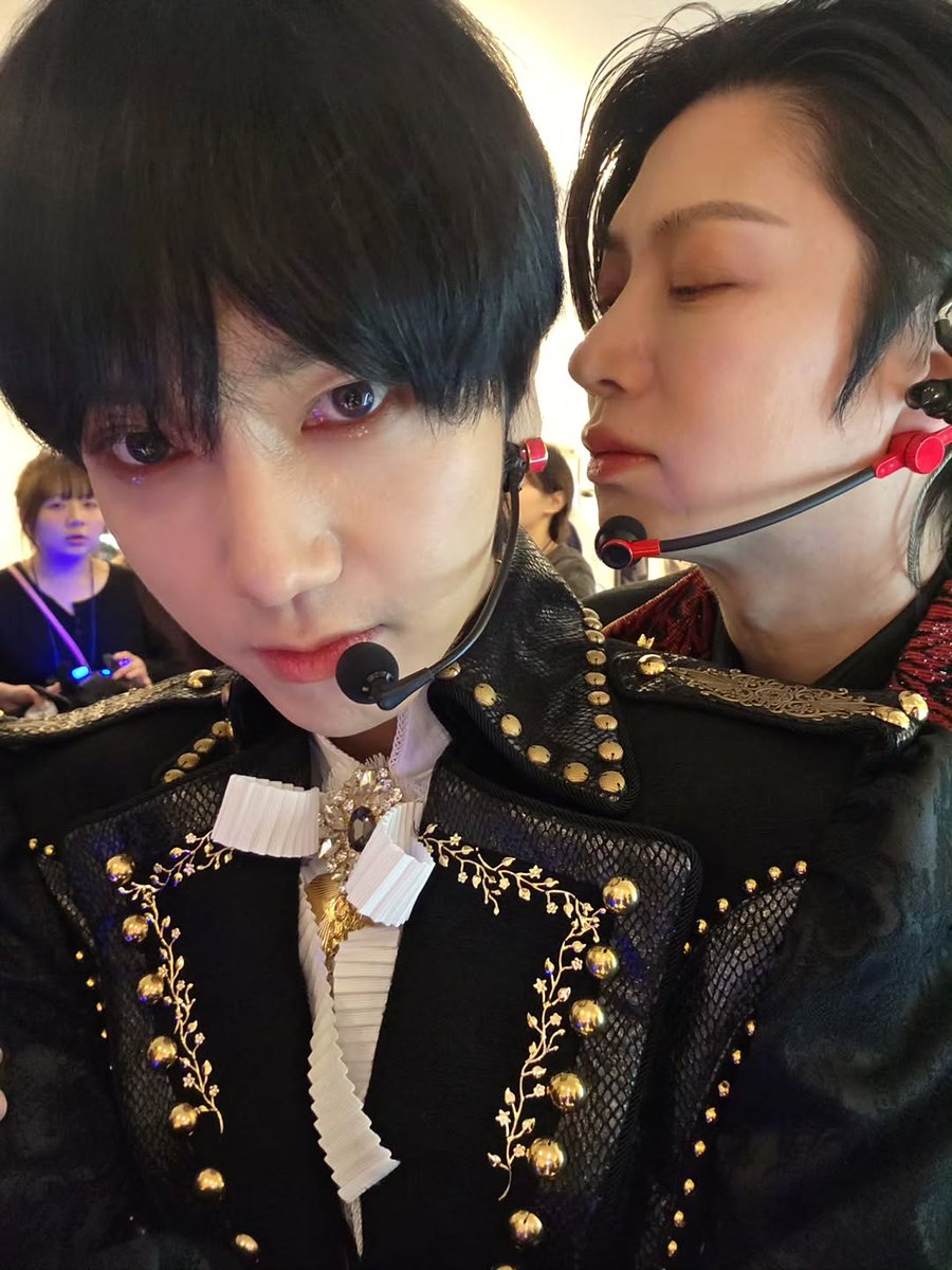 kemheechul's tweet photo. @ArtvoiceofSJ /mengendus feromon biji ketapang. https://t.co/9i3PsgkRHm