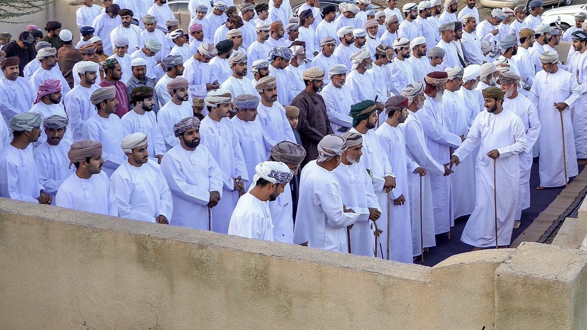 plak_malin's tweet photo. أدّى أهالي ومقيمو بلدة ريمي – بلاد الشهوم – صلاة عيد الأضحى المبارك في أجواء إيمانية مفعمة بالفرح والبهجة، وتبادلوا التهاني والتبريكات احتفاءً بحلول العيد السعيد

#عيد_الأضحى https://t.co/Mm77cW8jVB