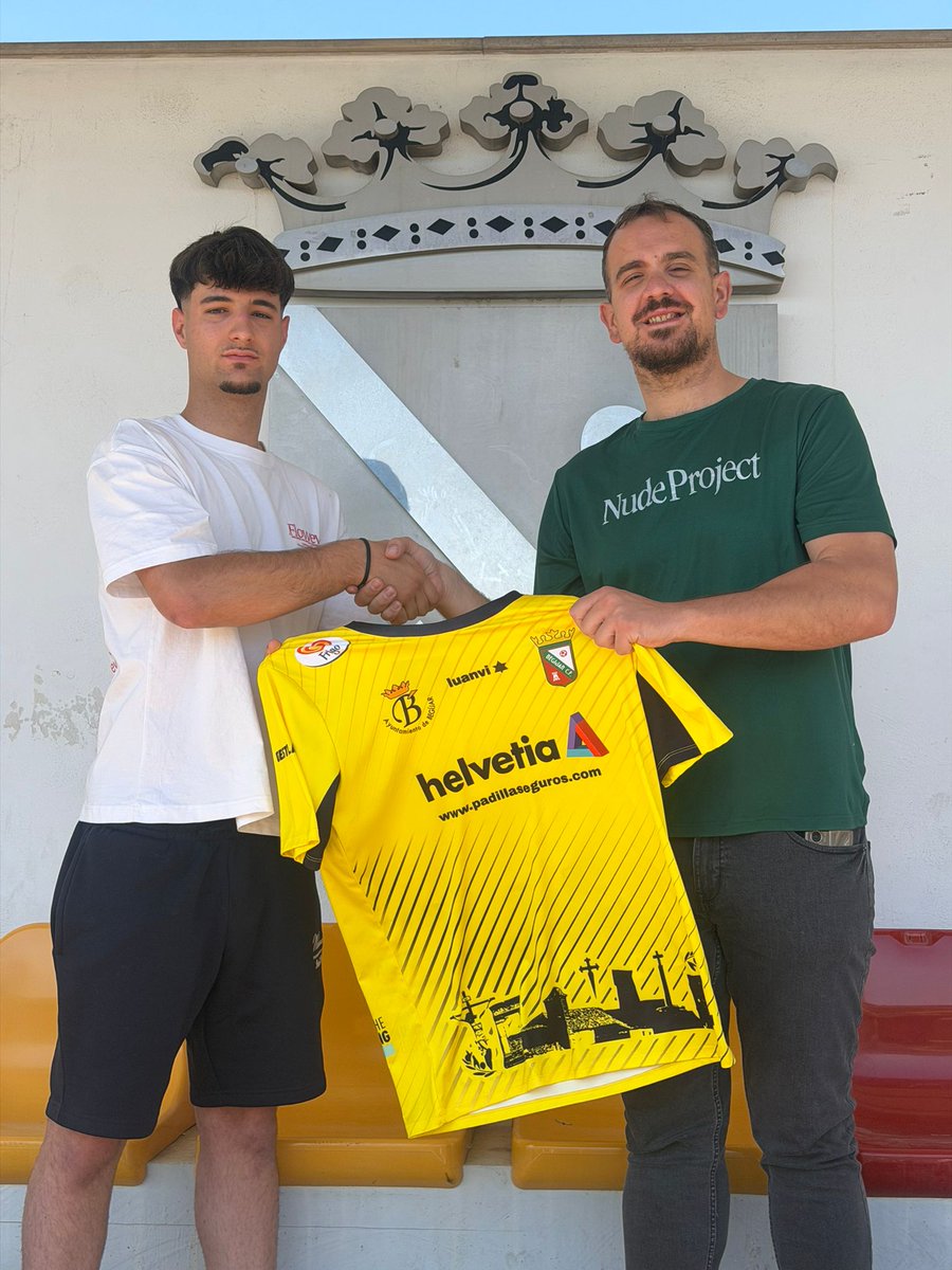 Begijar_CF_1975's tweet photo. 🚨💛🖤 FICHAJE OFICIAL | TEMPORADA 2026/27 💛🖤🚨

🔥 ANDRÉS MARÍN 🔥
⚽ DELANTERO CENTRO

El Begíjar CF incorpora a un joven talento con mucho gol y una enorme proyección.

Con solo 22 años, ANDRÉS ya ha demostrado su calidad en la provincia.

¡Bienvenido a tu nueva casa! 💛🖤 https://t.co/blBHmhj5qm