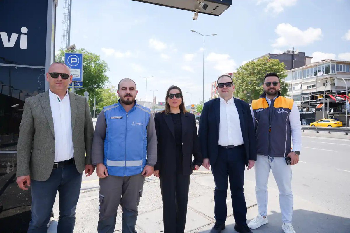 ispark's tweet photo. Genel Müdürümüz Neyran Elayak ve yöneticilerimiz, bayram boyunca İstanbul’umuz için özveriyle görev başında olacak çalışma arkadaşlarımızı otoparklarımızda ziyaret ederek bayramlarını kutladı.

İSPARK ailesi olarak, hep birlikte huzur ve mutluluk dolu yarınlara ulaşmayı temenni ediyor; sevdiklerinizle geçireceğiniz güzel bir bayram diliyoruz. Kurban Bayramımız mübarek olsun.

#İSPARK #KurbanBayramı