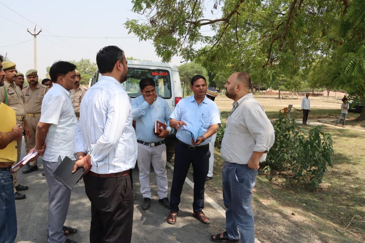 DM Pratapgarh tweet media