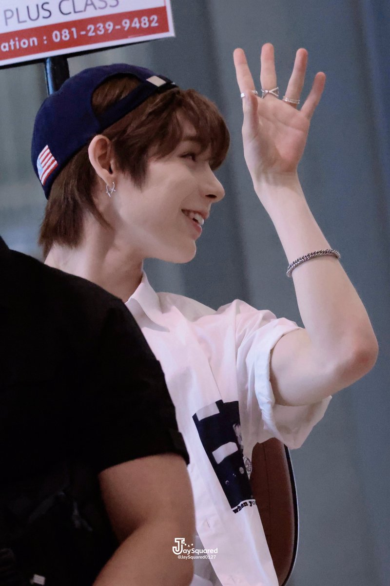 JaySquared0127's tweet photo. 260527  BKK

#SMTR25 #JUSTIN #JUSTINJAY #저스틴 #저스틴제이 #제이제이 #jayjay #ジェイジェイ #JJ https://t.co/pRwaDRIRgp