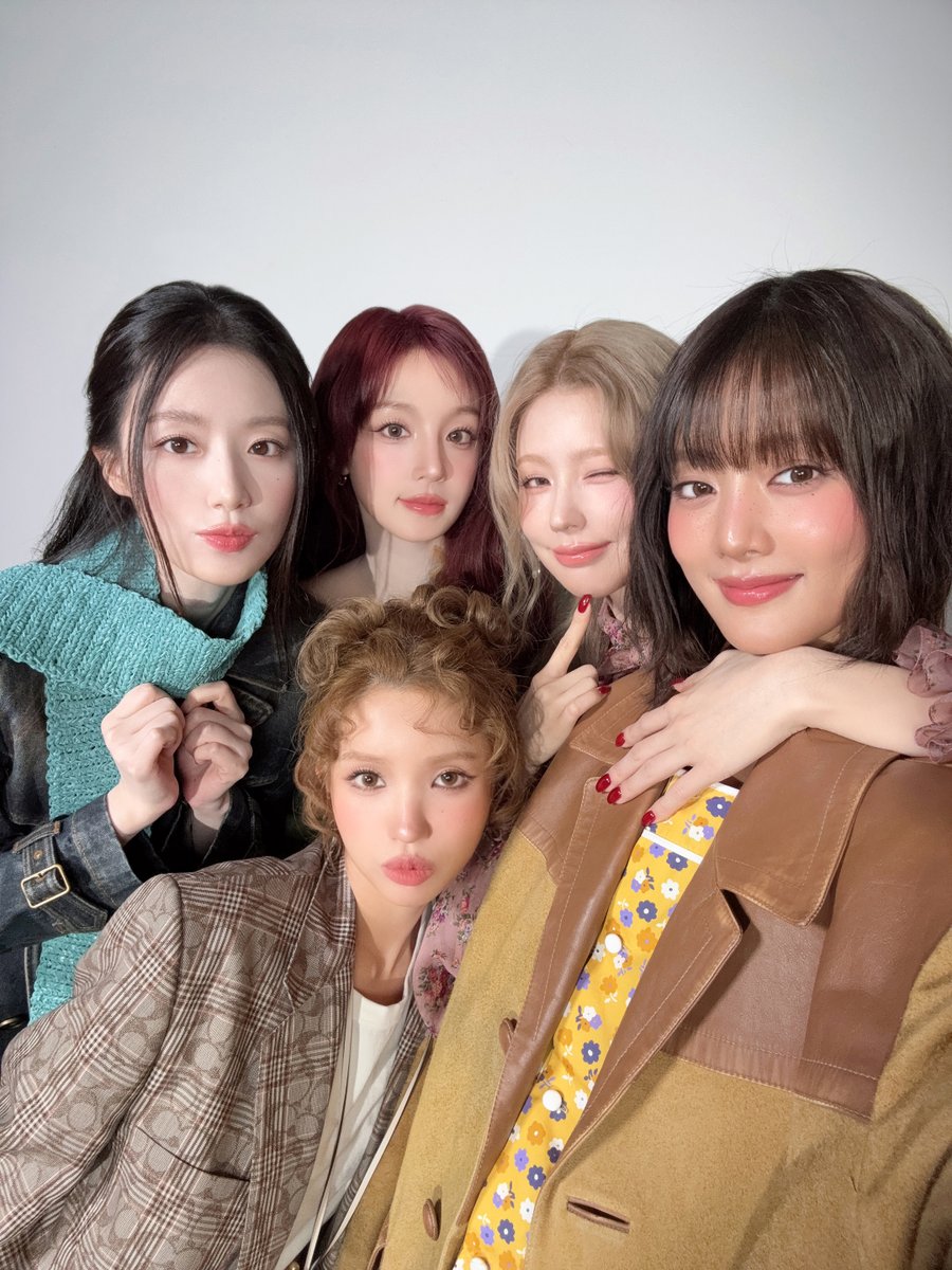 i_dle_JP's tweet photo. ／
本日発売の『CLASSY.』7月号増刊（特別版）に #idle が初登場！✨
＼

大人っぽく洗練されたビジュアルと、ここでしか読めない特別なインタビューが掲載されています📖💜

全国書店で好評発売中！
NEVERLANDの皆さん、ぜひチェックしてくださいね！

#아이들 #idle #アイドゥル
@classy_online https://t.co/04cfiskUse