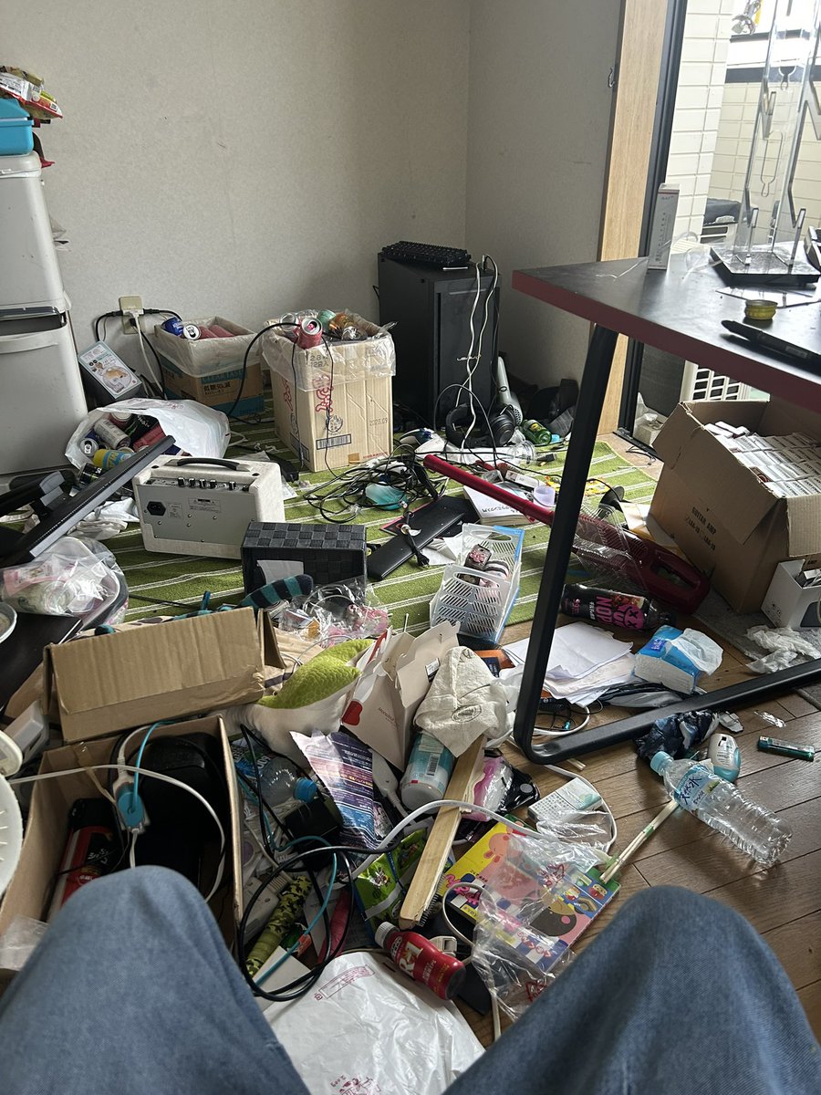 ばやし tweet media