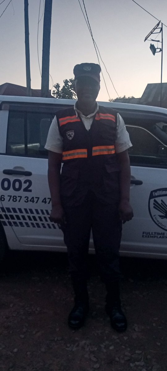 FulltimeLtd's tweet photo. Our female officer is ready for the night shift. https://t.co/oGRcw45WIJ