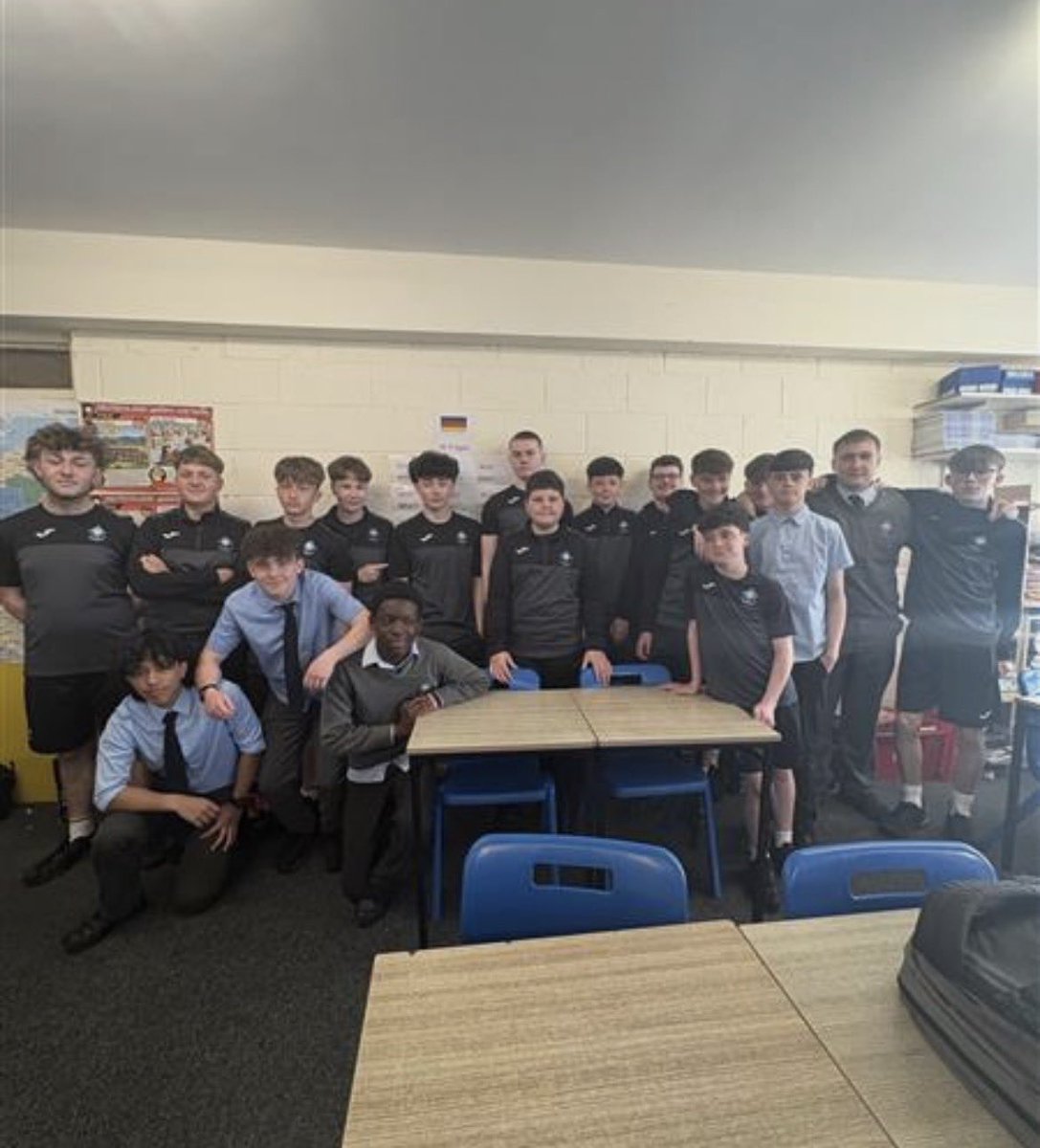 ArklowCBS's tweet photo. 🇩🇪🥐 Guten Morgen!

Ms McElheron’s 3rd Year German class enjoyed a delicious German breakfast yesterday morning before heading into their exams. 

Best of luck to all our students as they continue their exams – wir drücken euch die Daumen! 🇩🇪⭐ https://t.co/0vrpoSSzxx