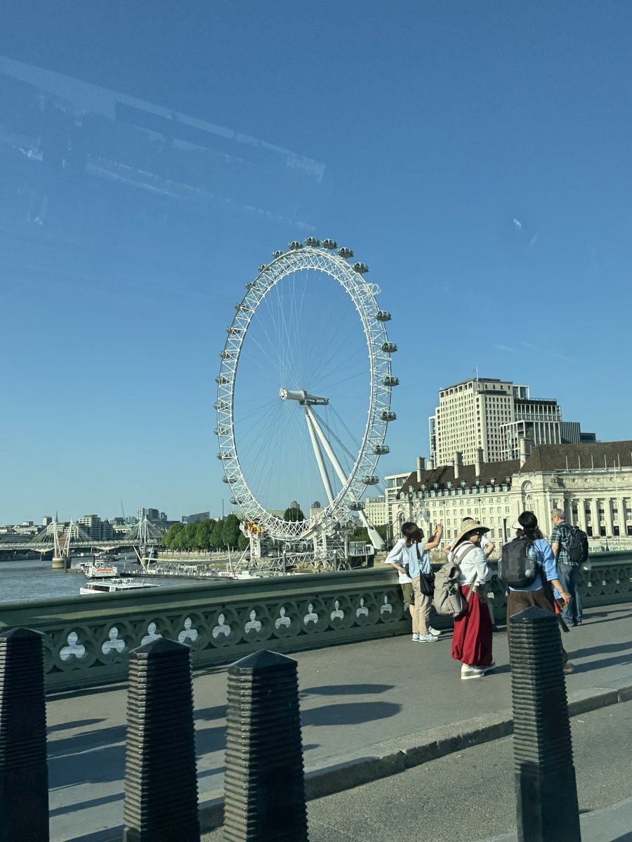 TheEmekaa's tweet photo. Late spring in London hits different. Who else is in town for?  @AfricaTechSMT. https://t.co/zW8NVaMztv