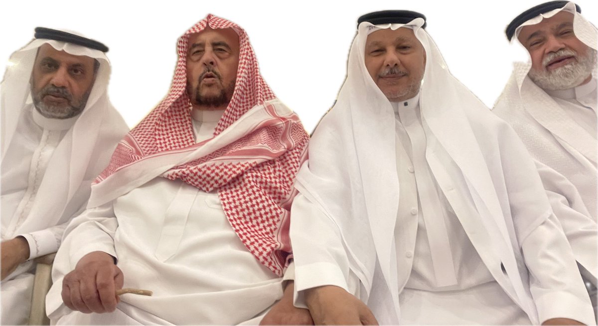 skarim_prof's tweet photo. اكرمنا الله بحضور صلاة الفجر والعيد في مسجدنا مسجد ابو الجدايل مع الجيران الكرام ، أظهر في الصورة وعلى يساري كل من الاعزاء الشيخ عبدالعزيز ال الشيخ والاستاذ طلال مداد والدكتور مصطفى عالم حفظهم الله … كل عام وانتم بخير https://t.co/fwDv2xMVxx