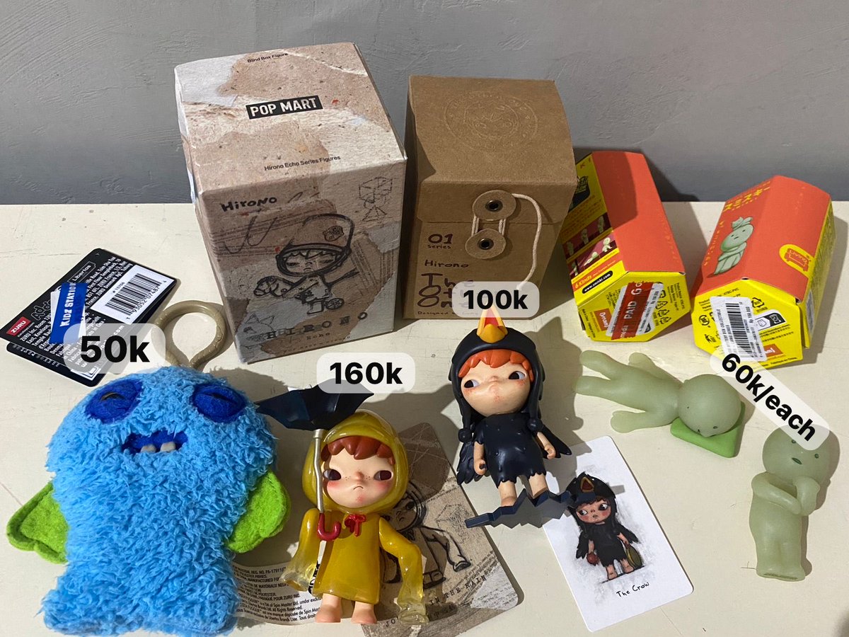 rainideyy's tweet photo. wts fuggler keyring, hirono journey in the rain, hirono the crow, smiski living series
price on pic, negotiable

t. hirono the other one too echo series fuggler keychain https://t.co/PX7IIyu04A